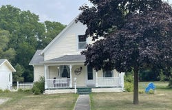 810 Cedar Street, Clare, MI 48617