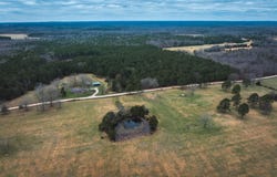 Dewitt Drive, Hartshorn, MO 65479