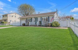 1011 Carll Drive, Bay Shore, NY 11706