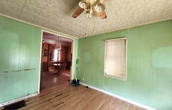 408 W 4th Street, Anderson, IN 46016