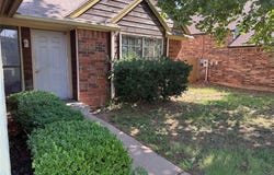 2113 NE 9th Street, Moore, OK 73160