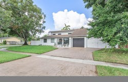 400 NW 98th Avenue, Pembroke Pines, FL 33024