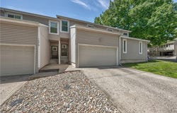 1421 E Mart-Way Circle, Olathe, KS 66061