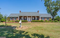 1671 Warren Carter Road, Douglas, GA 31533