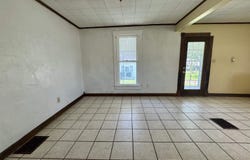 410 NW 4th Street, Linton, IN 47441