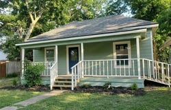 211 E Houston, Leonard, TX 75452