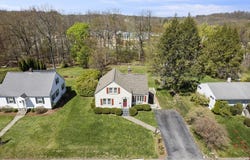 33 Hapgood Rd, Worcester, MA 01605