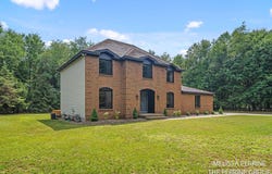 7770 Sudbury Lane SE, Ada, MI 49301
