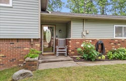835 Oakgrove, Highland, MI 48356