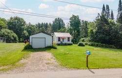 112 Kellstrom, Iron River, MI 49935