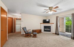 3010 Wilson Ave SW #2, Cedar Rapids, IA 52404