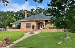 1116 E Oval Drive, Athens, TX 75751