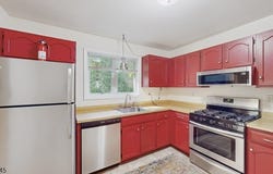 19 Fox Tail Ln, Hardyston Twp., NJ 07419-9775
