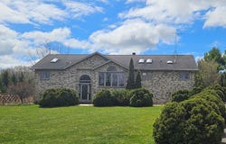 E7009 Jackson Rd, Algoma, WI 54201