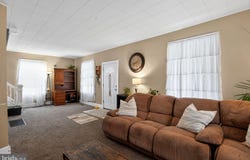 10 E PINE Street, DELMAR, MD 21875