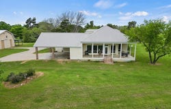 8757 Brandt Road, Burton, TX 77835