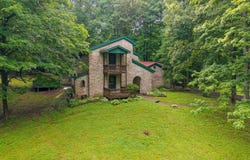 1344 S Lake Road, Scottsburg, IN 47170-6842