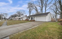 337 University Avenue, Elyria, OH 44035