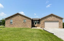1185 North Convict Rd, Sharpsburg, KY 40374