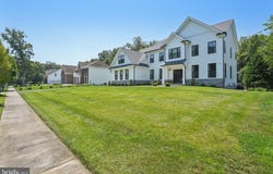 5 RANDOLPH DRIVE, ROBBINSVILLE, NJ 08691
