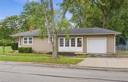 320 West Street, Berea, OH 44017