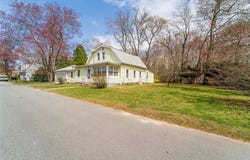 40 Lima Street, Warwick, RI 02889