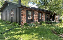 4 Sharon Dr, Shelbina, MO 63468