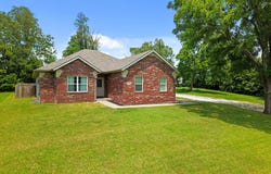 806 E Grant Street, Ash Grove, MO 65604