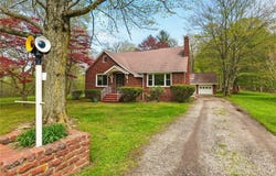 244 John Avenue, Conneaut, OH 44030