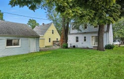 9040 W Delaware Pkwy, Munster, IN 46321