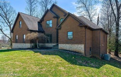 7204 Star Barn Ln, Crestwood, KY 40014