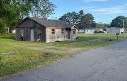 102 Leslie St, Hazen, AR 72064