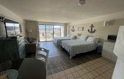 82 2nd St, Cedar Key, FL 32625