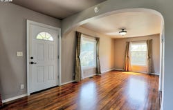 318 E 13TH St, TheDalles, OR 97058