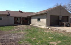 435 Garfield Ave., Farnhamville, IA 50538