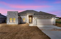 530 E Lamar Street, Palmer, TX 75152