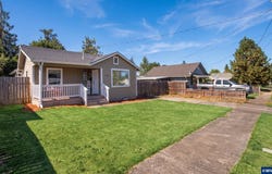 328 9th Av, Sweet Home, OR 97386