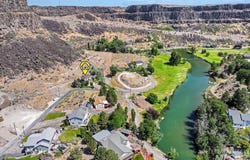 711 Falls View Dr, Twin Falls, ID 83301