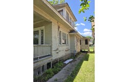 915 Stewart St, Winfield, KS 67156