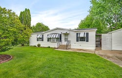 2910 E 11th Road, Ottawa, IL 61350