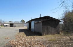 1611 W BROADWAY Street, Morrilton, AR 72110