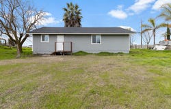 19076 Center Avenue, Dos Palos, CA 93620