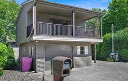 11510 N Ogden Point Road, Syracuse, IN 46567