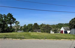 Marie Avenue, Weirton, WV 26062