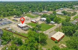 1121 N Main Street, Paris, TX 75460