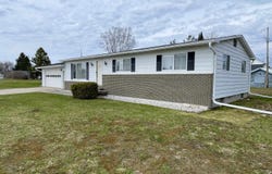 219 New Delta Avenue, Manistique, MI 49854