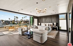442 Sherman Canal, Venice, CA 90291