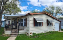 1067 Bayside Road, Elgin, IL 60123