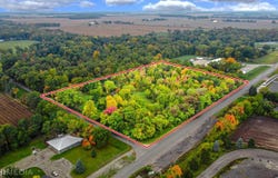 260 E Hupp Road, Kingsbury, IN 46345
