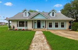 1509 Hill St, Bastrop, TX 78602